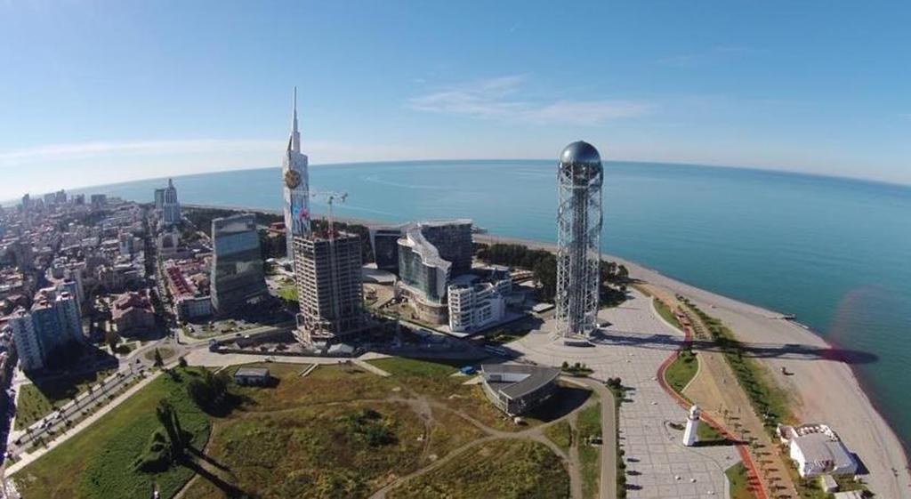 Family Hotel Batumi Exterior foto